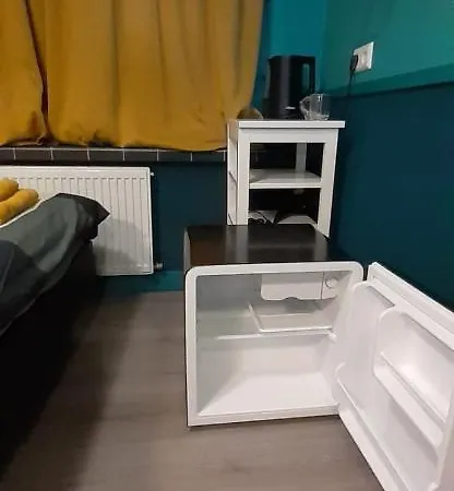 Joni, Not For Parties, Not A Hotel, With No Kitchen Гостевой дом Амстердам