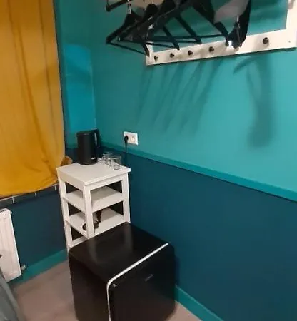 Joni, Not For Parties, Not A Hotel, With No Kitchen Амстердам