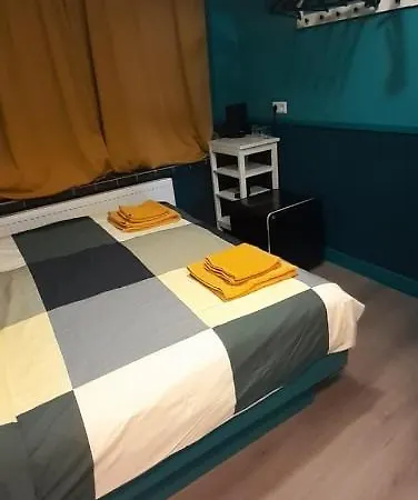 Joni, Not For Parties, Not A Hotel, With No Kitchen 3*