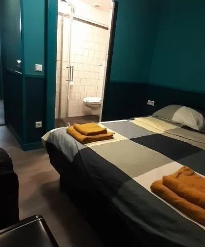 Гостевой дом Joni, Not For Parties, Not A Hotel, With No Kitchen 3*