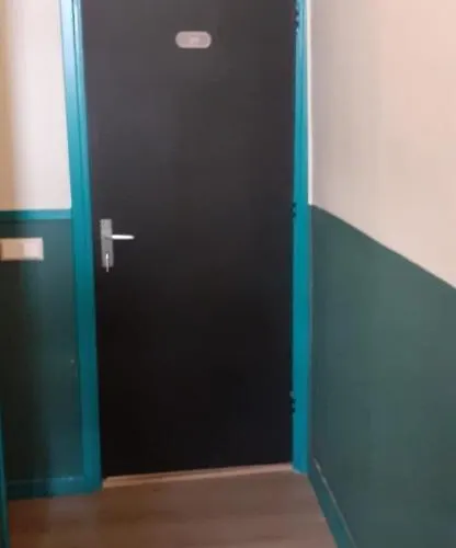 Joni, Not For Parties, Not A Hotel, With No Kitchen 3*